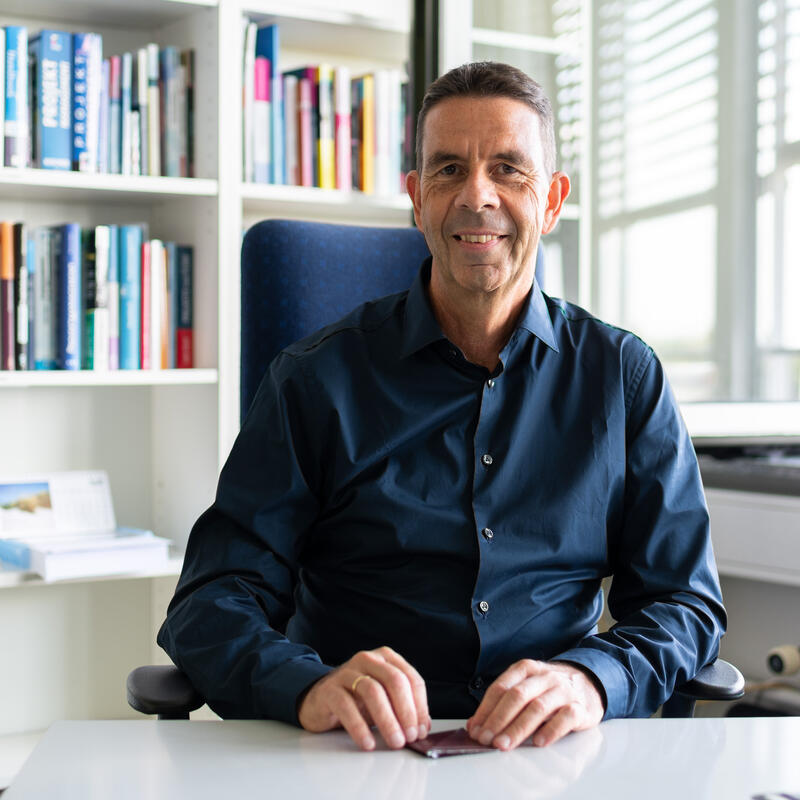 Dr. Alexander Gleich