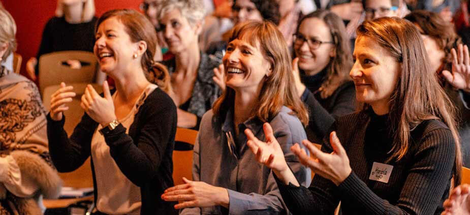 So bauen Sie mit Ihrer Körpersprache Brücken So bauen Sie mit Ihrer Körpersprache Brücken