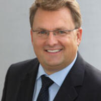Prof. Dr. Ayelt Komus