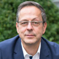 Elmar Lesch