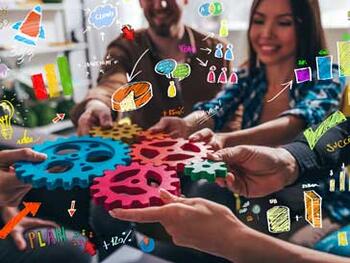 So managen selbstorganisierte Teams übergreifende Projekte